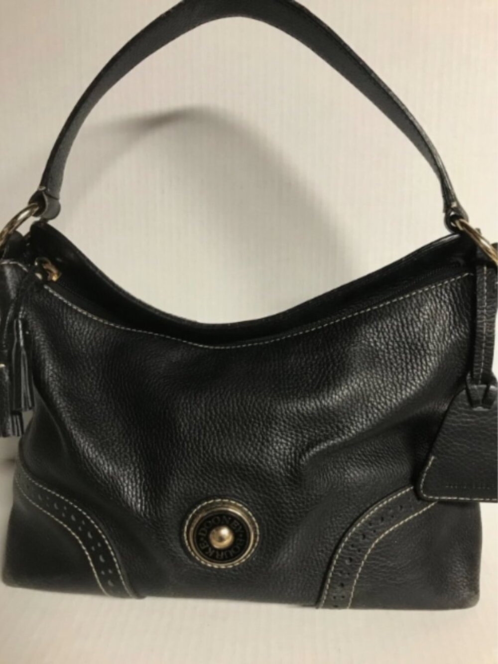 DOONEY AND BOURKE VINTAGE BLACK LEATHER SHOULDER BAG